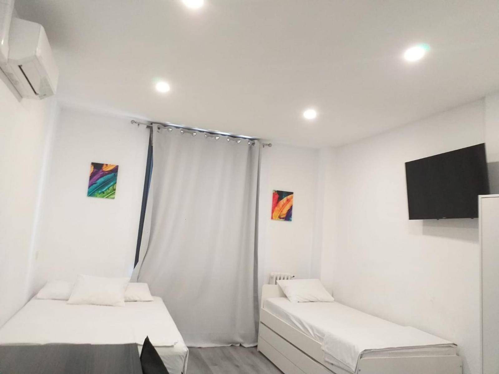 Estudio En Callao, 4 Personas Madrid Exteriör bild