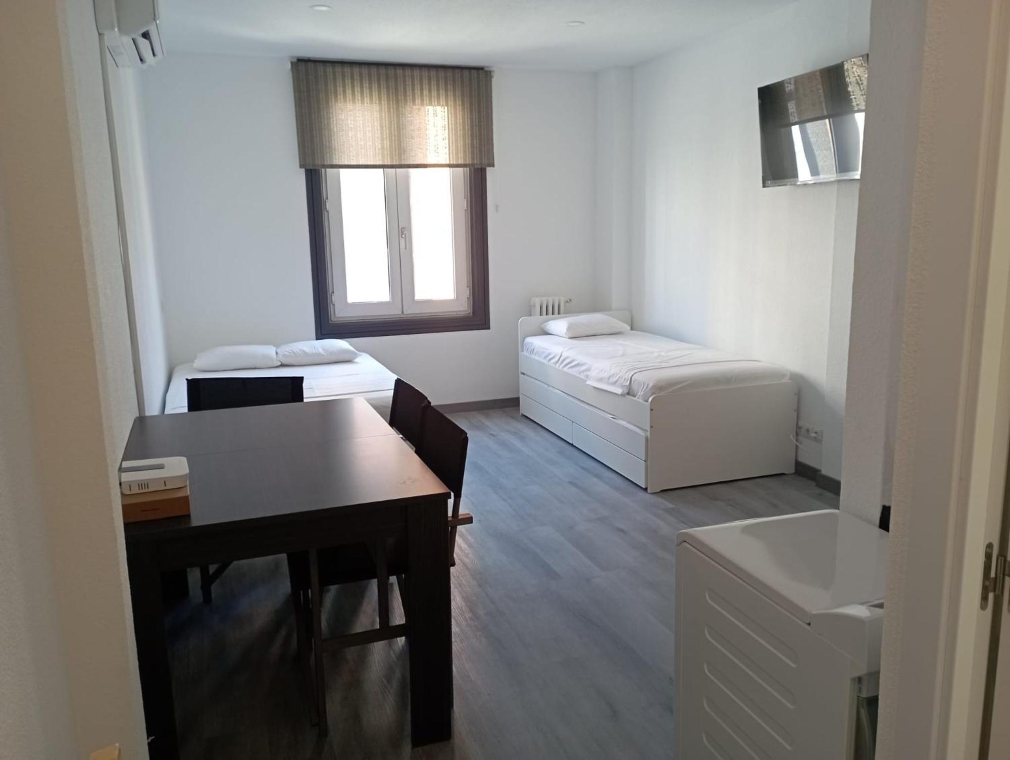 Estudio En Callao, 4 Personas Madrid Exteriör bild